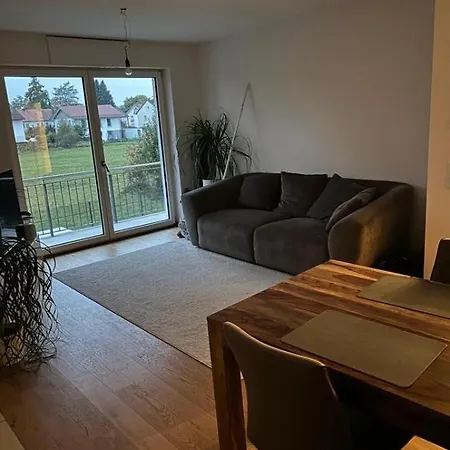 Ruhige 60 M2 Wohlfuehloase Mit Perfekter Anbindung דירה